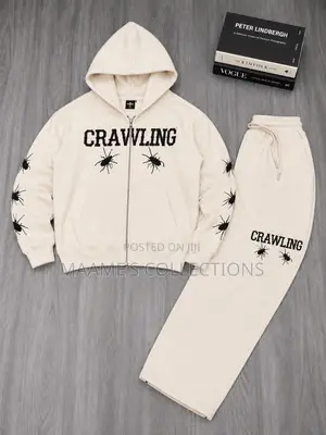 Men’S Distinctive Crawling Graphic and Spider Prints Hoodies Set