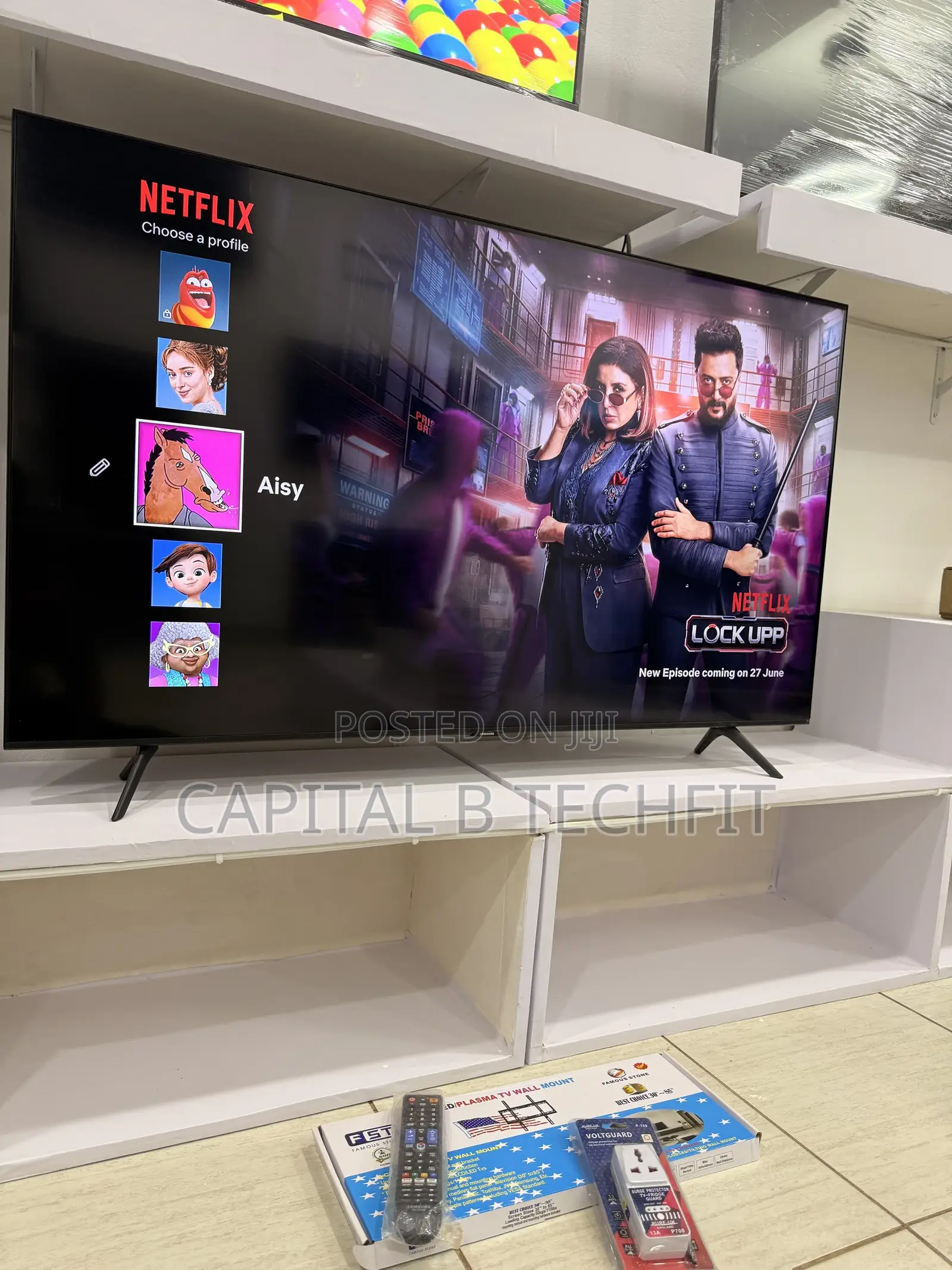 55inches Samsung Crystal Uhd HDR Smart Machine