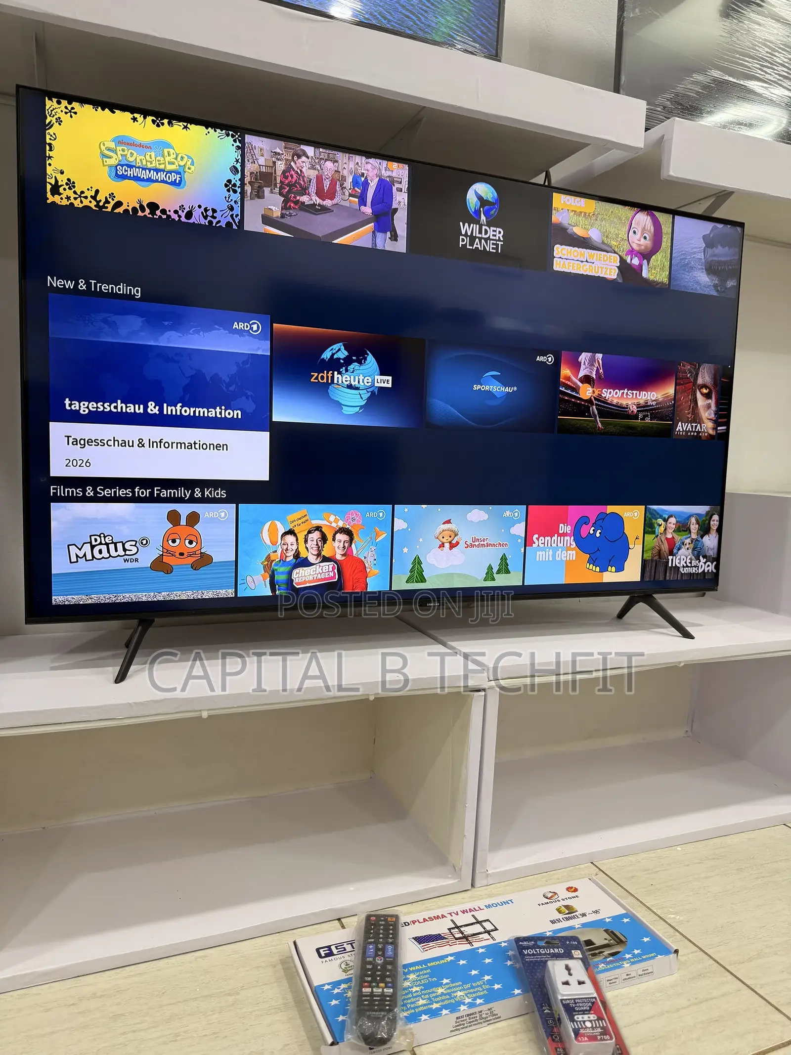 55inches Samsung Crystal Uhd HDR Smart Machine
