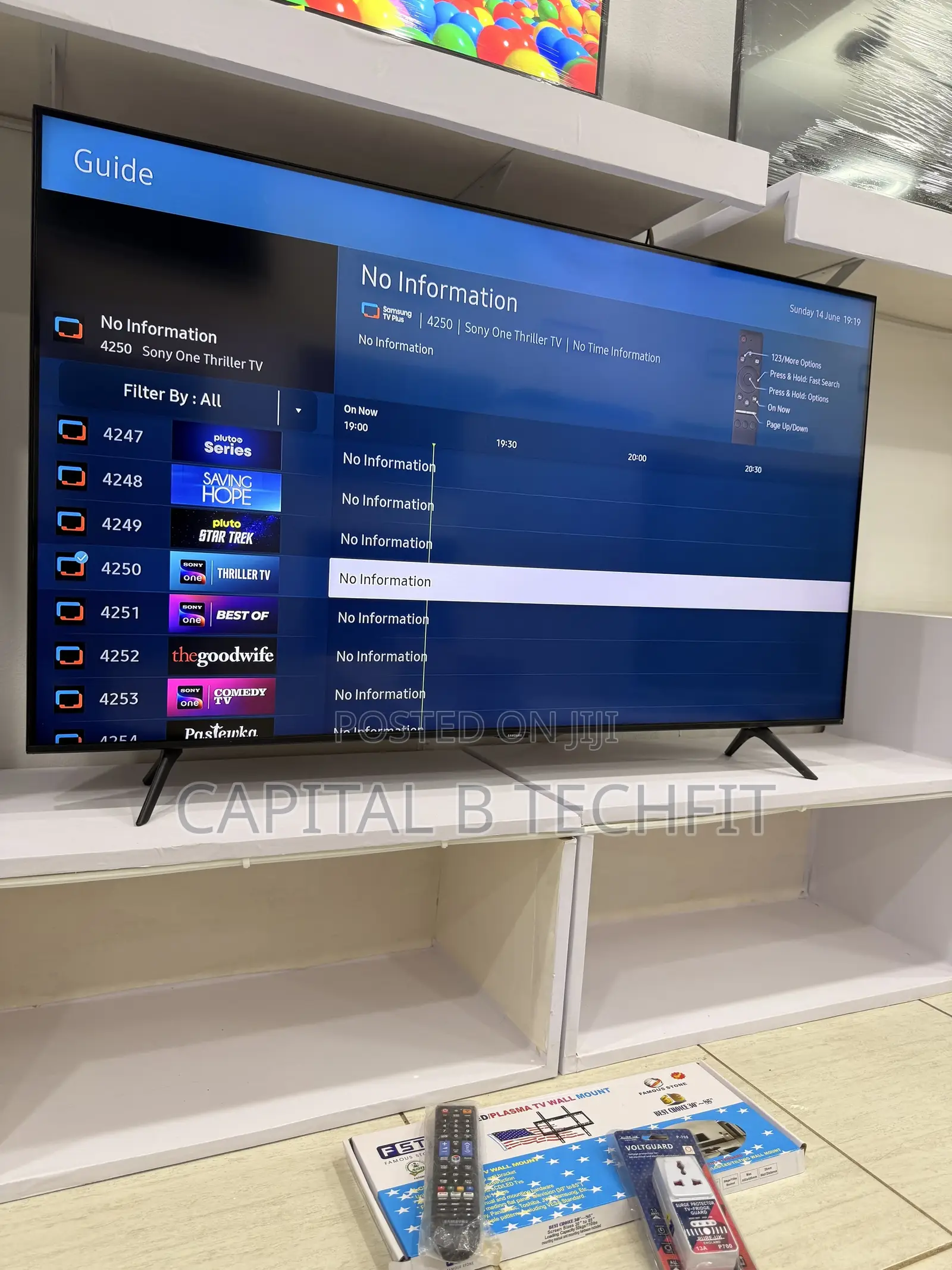 55inches Samsung Crystal Uhd HDR Smart Machine