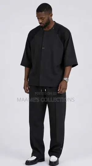 Men’S Elegant Simplicity Top and Down 2-Piece Set