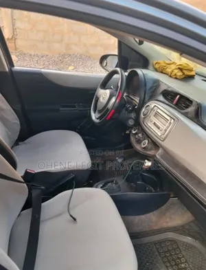 Toyota Vitz 2012 Black