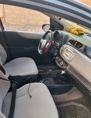 Toyota Vitz 2012 Black