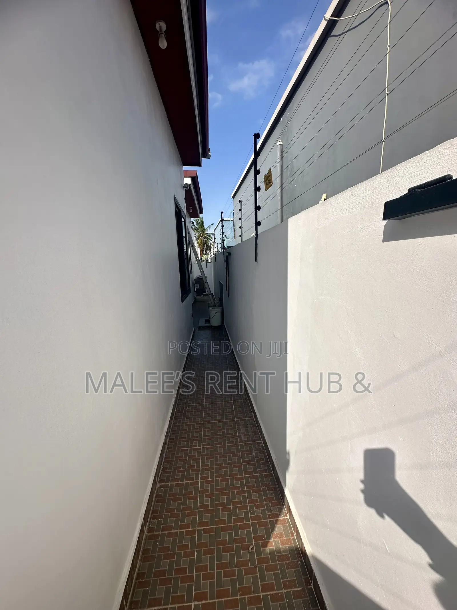 3bdrm House in , Spintex for sale