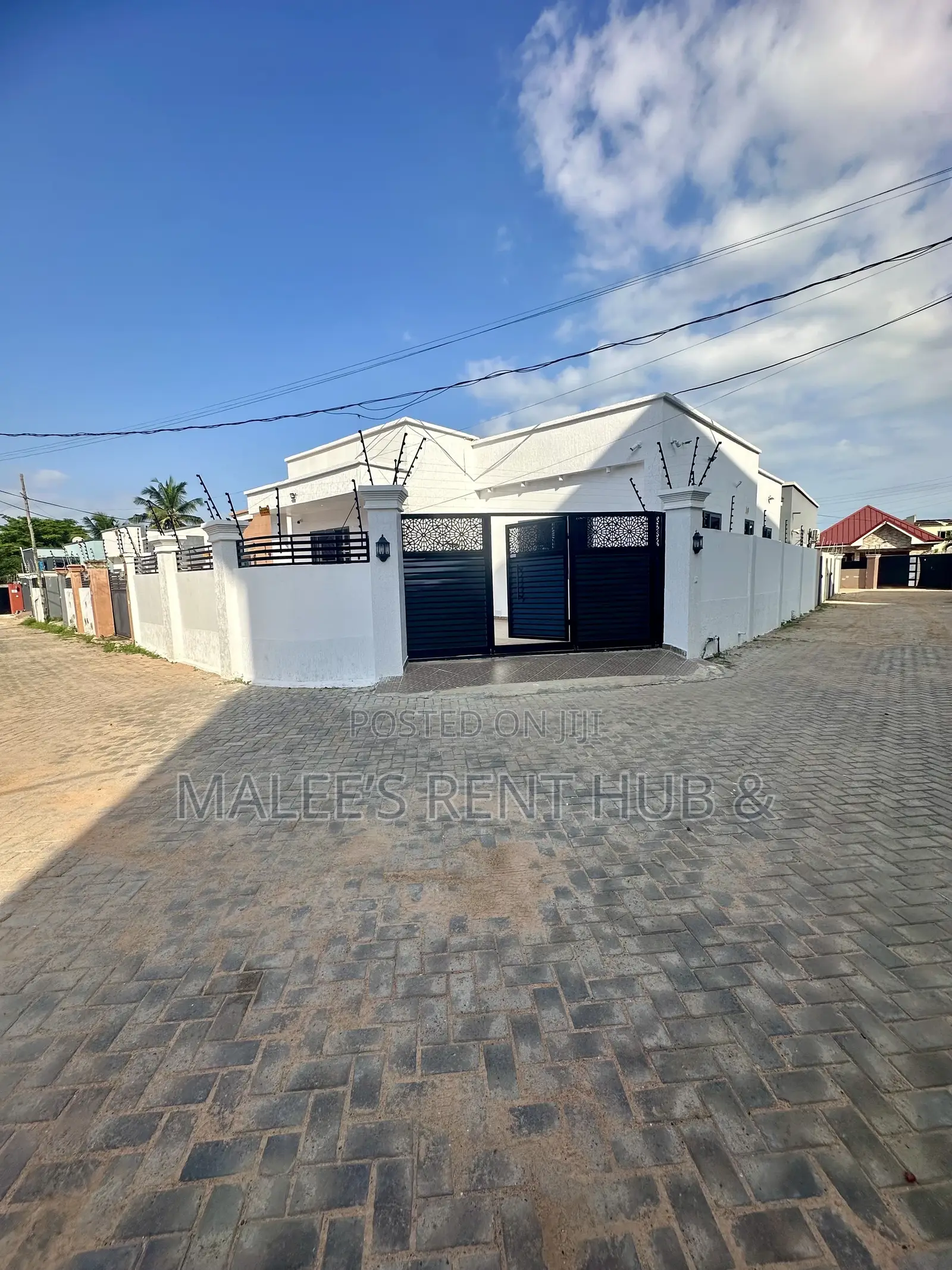 3bdrm House in , Spintex for sale