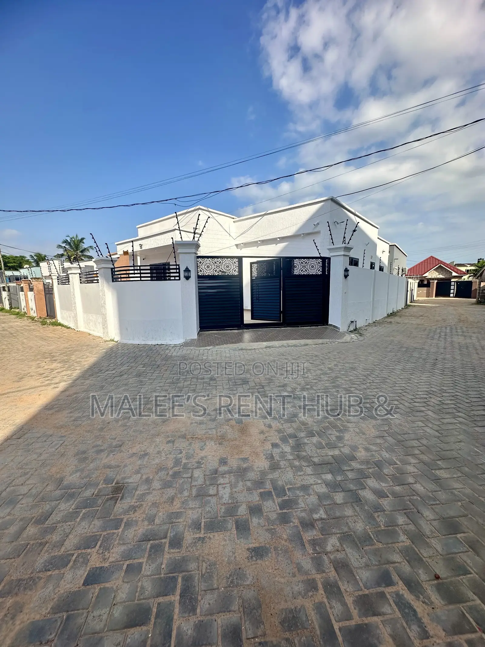 3bdrm House in , Spintex for sale
