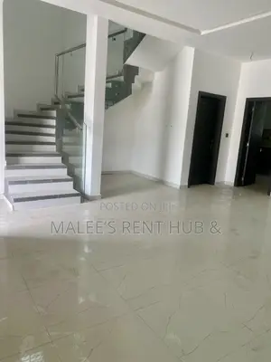 3bdrm House in Maleesrenthub, Spintex for rent