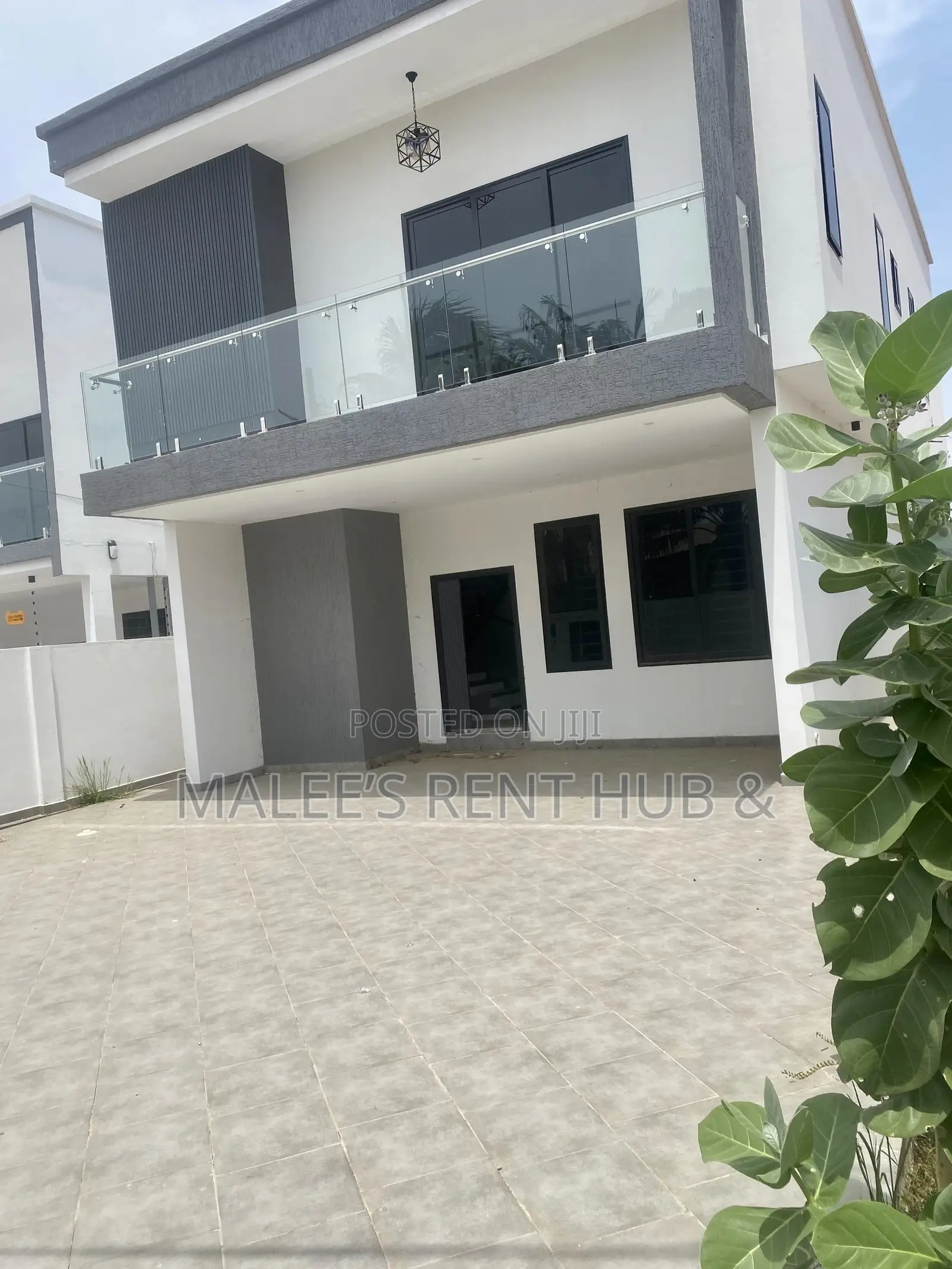 3bdrm House in Maleesrenthub, Spintex for rent