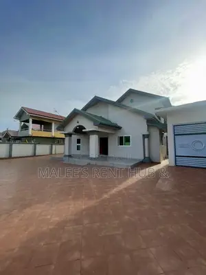 4bdrm House in Maleesrenthub, Spintex for rent