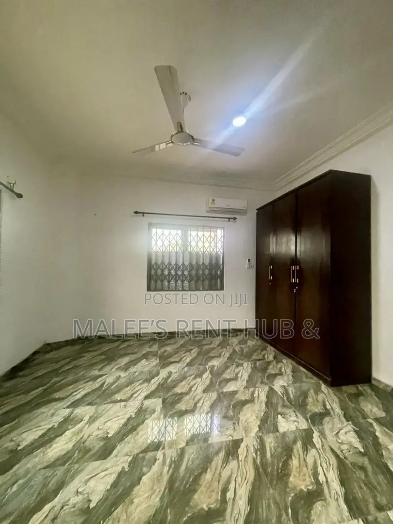 4bdrm House in Maleesrenthub, Spintex for rent