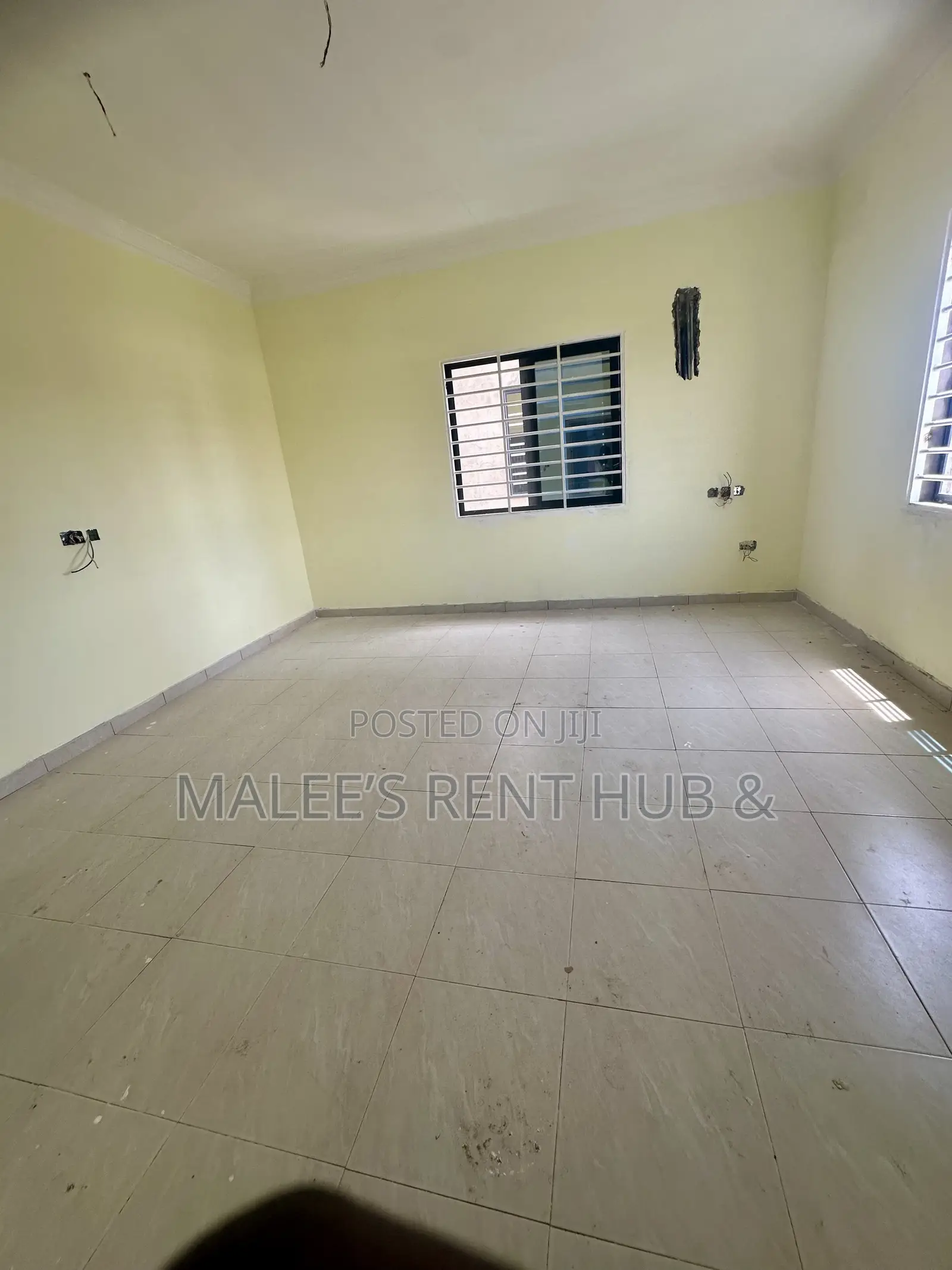 5bdrm Apartment in Maleesrenthub, Spintex for sale