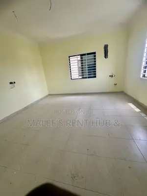 5bdrm Apartment in Maleesrenthub, Spintex for sale