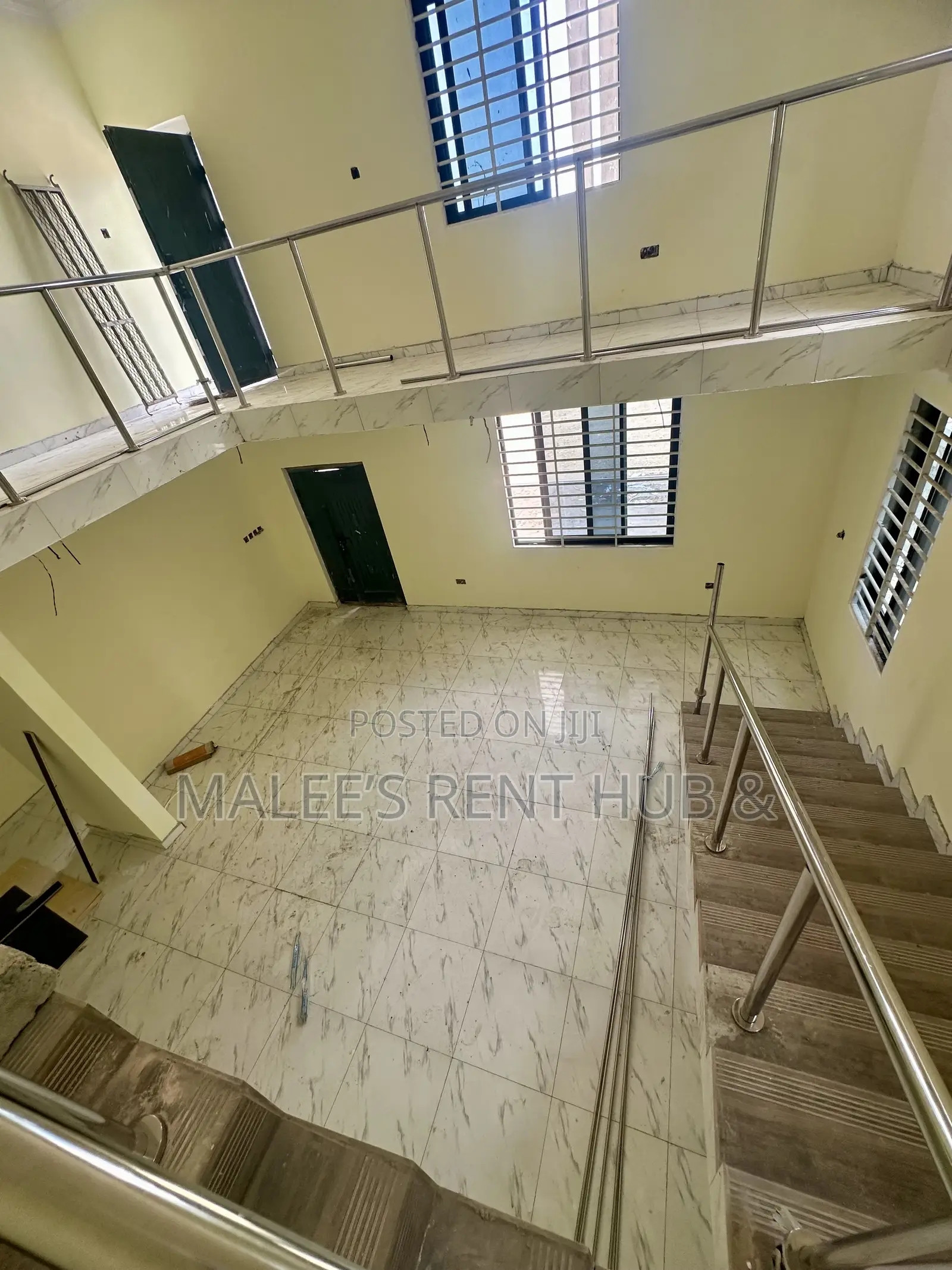 5bdrm Apartment in Maleesrenthub, Spintex for sale