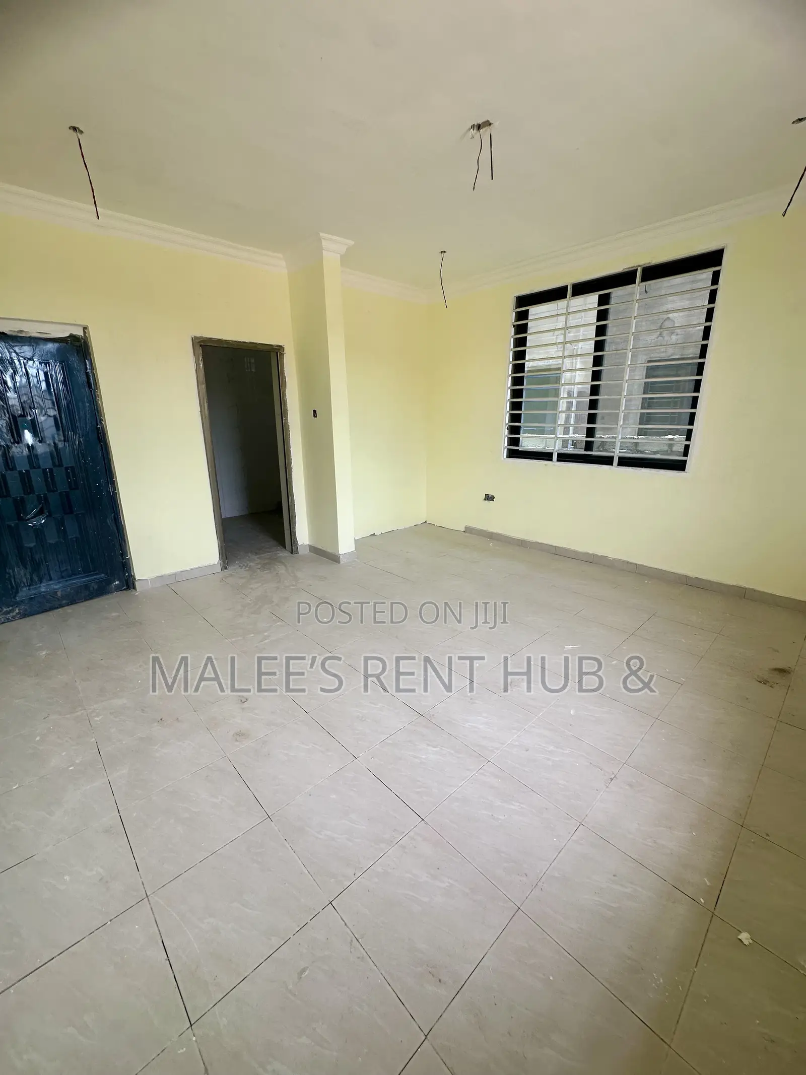 5bdrm Apartment in Maleesrenthub, Spintex for sale