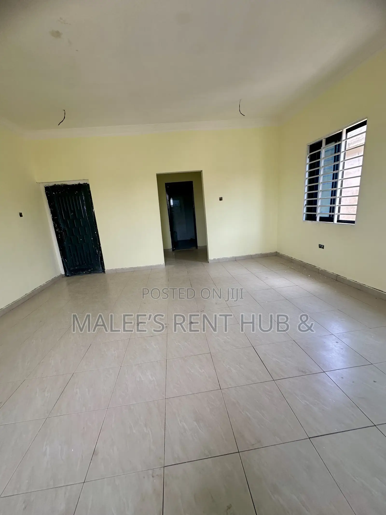 5bdrm Apartment in Maleesrenthub, Spintex for sale
