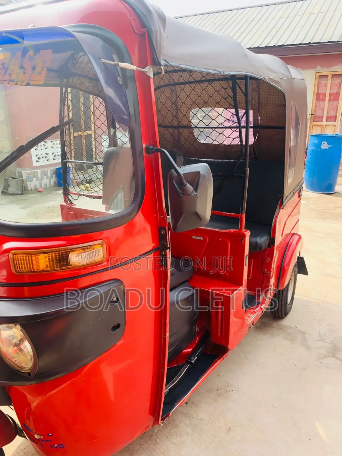 Bajaj RE 2024 Red