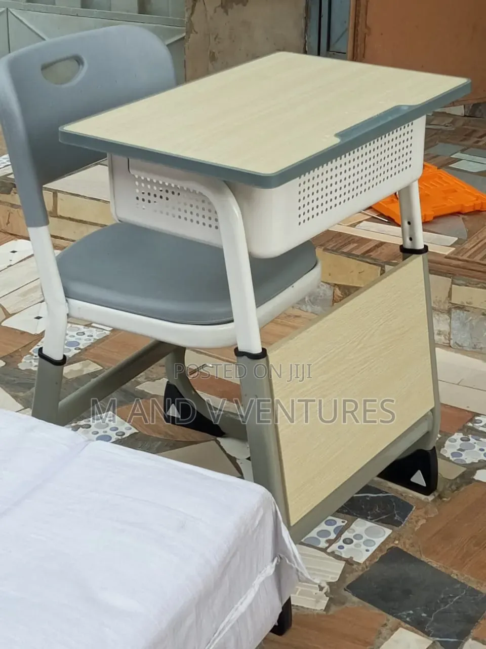 Student Study Table and Chair