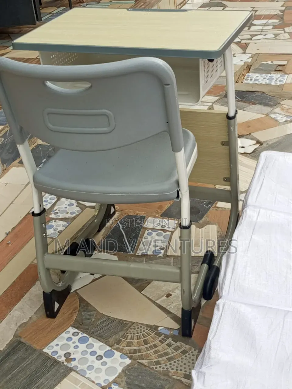 Student Study Table and Chair