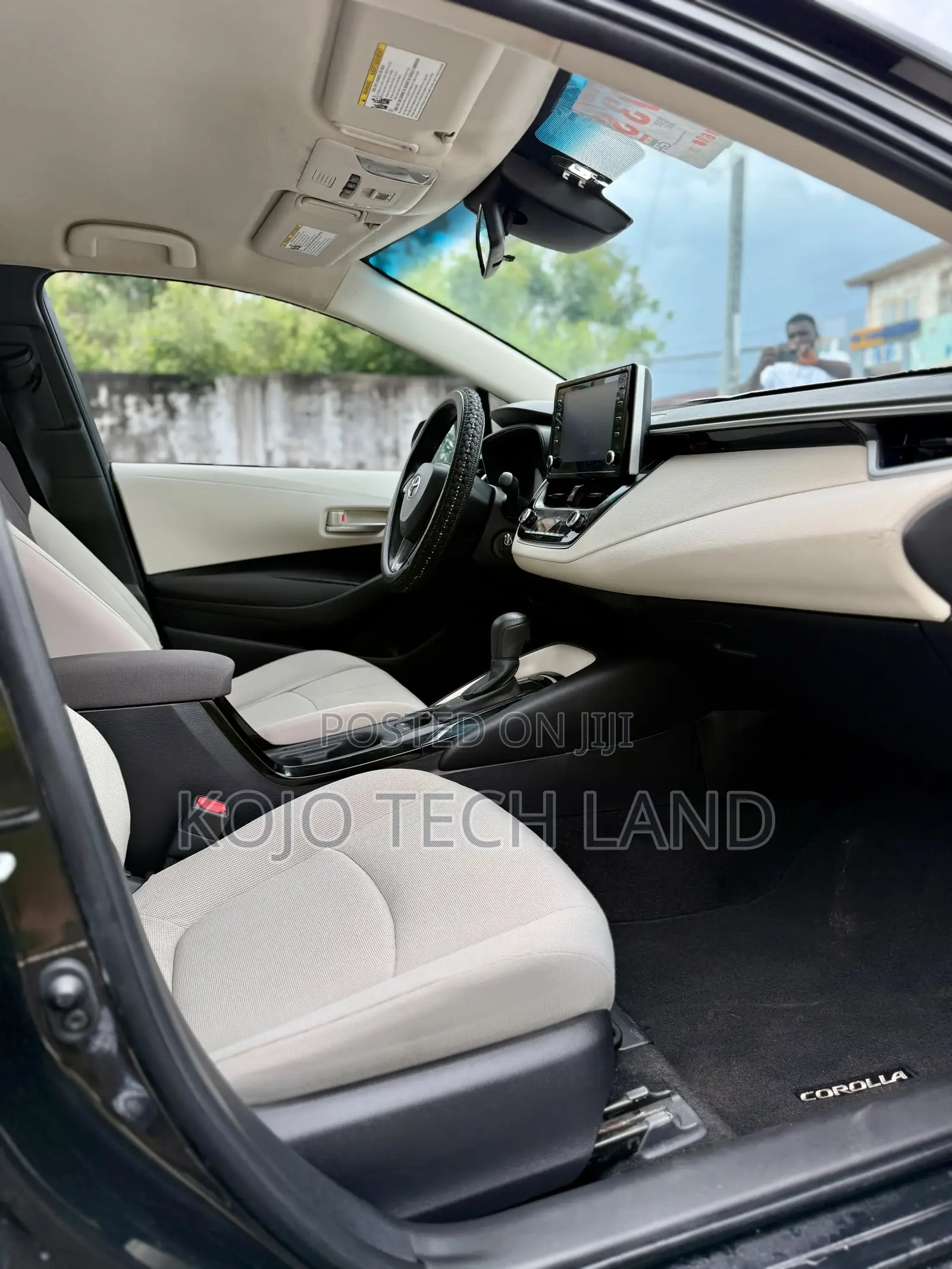 Toyota Corolla LE 2020 Black