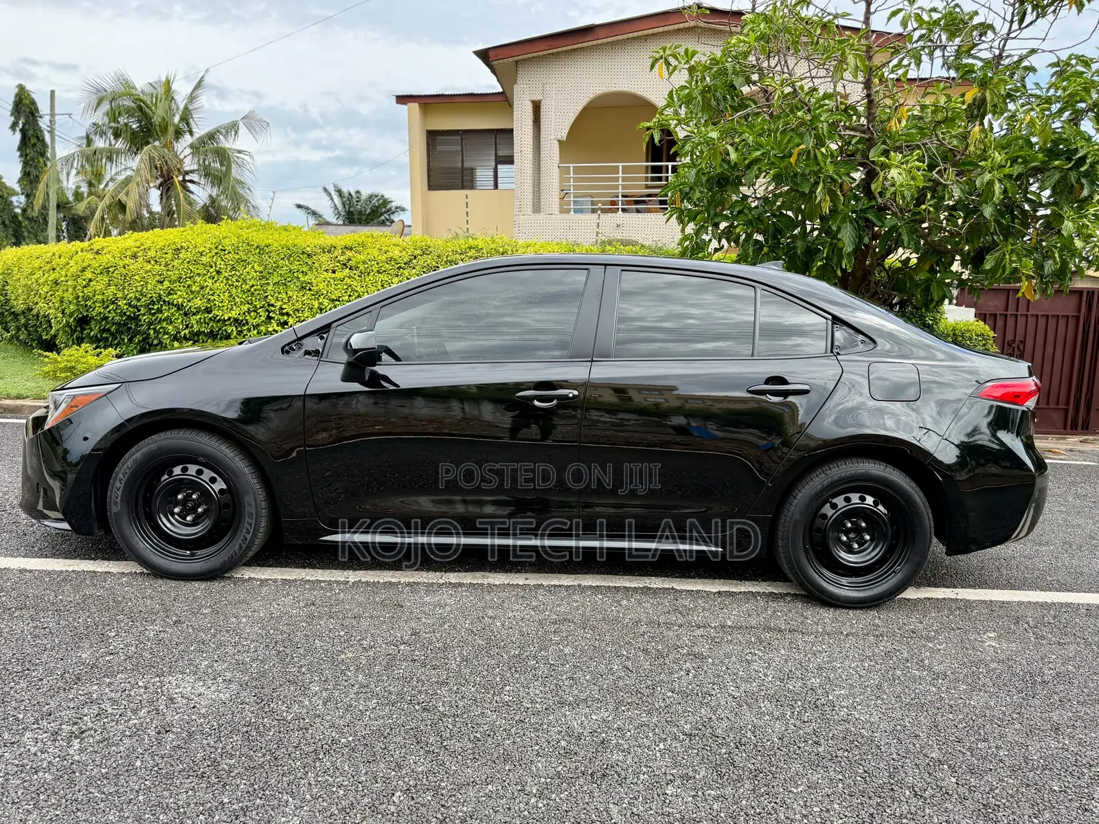 Toyota Corolla LE 2020 Black