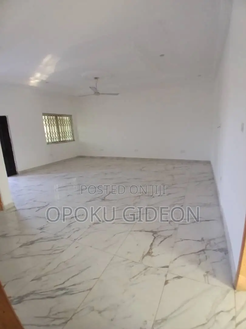 2bdrm Apartment in Pobiman, Amasaman for rent