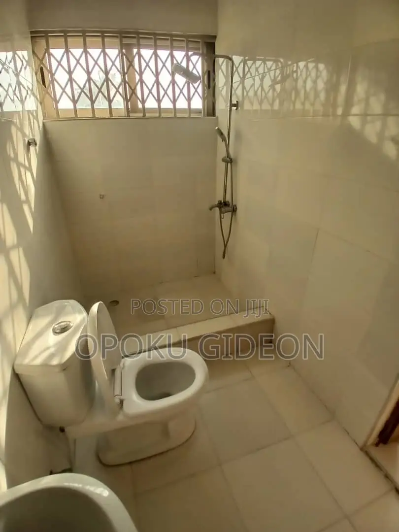 2bdrm Apartment in Pobiman, Amasaman for rent