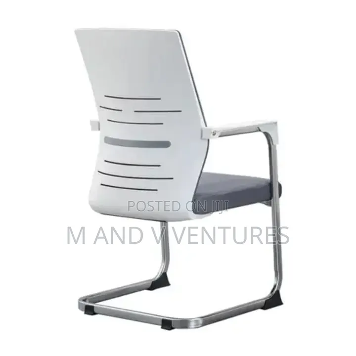 Visitors Chair Fort