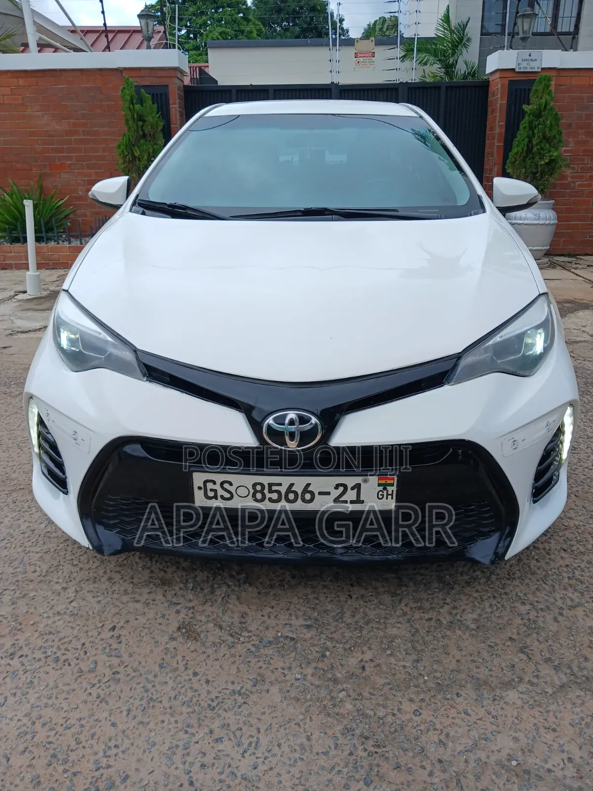 Toyota Corolla 2017 White