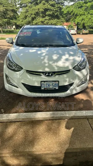 Hyundai Elantra SE Sedan FWD (1.8L 4cyl 6A) 2016 White