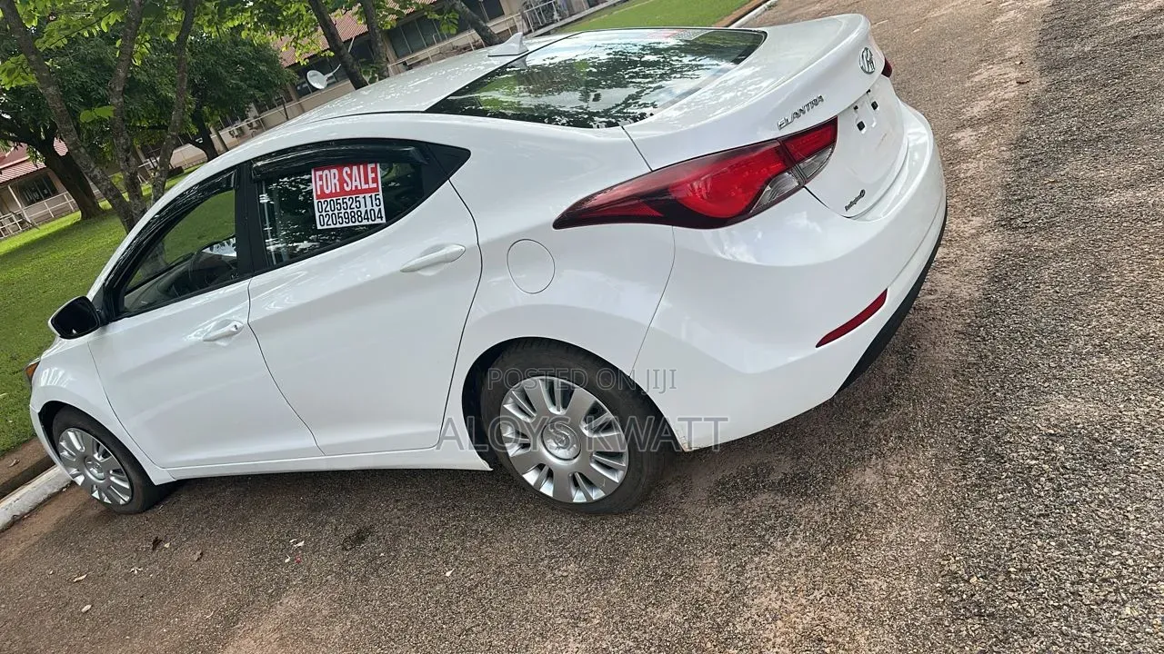 Hyundai Elantra SE Sedan FWD (1.8L 4cyl 6A) 2016 White