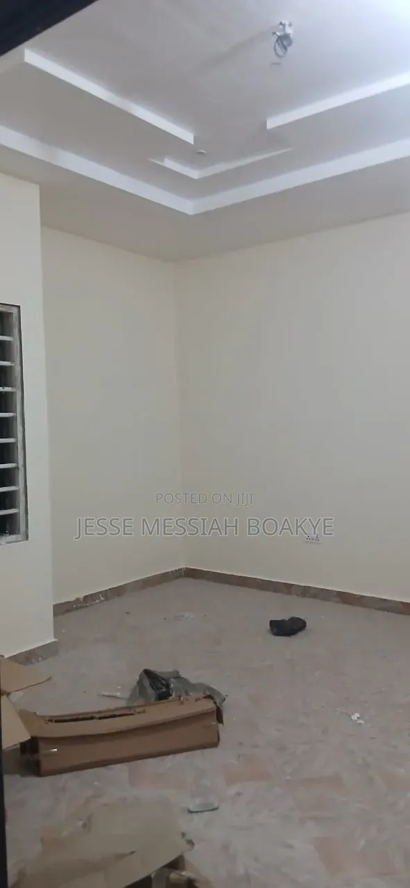 3bdrm Apartment in J&J Real Estate, Ejisu-Juaben Municipal for rent