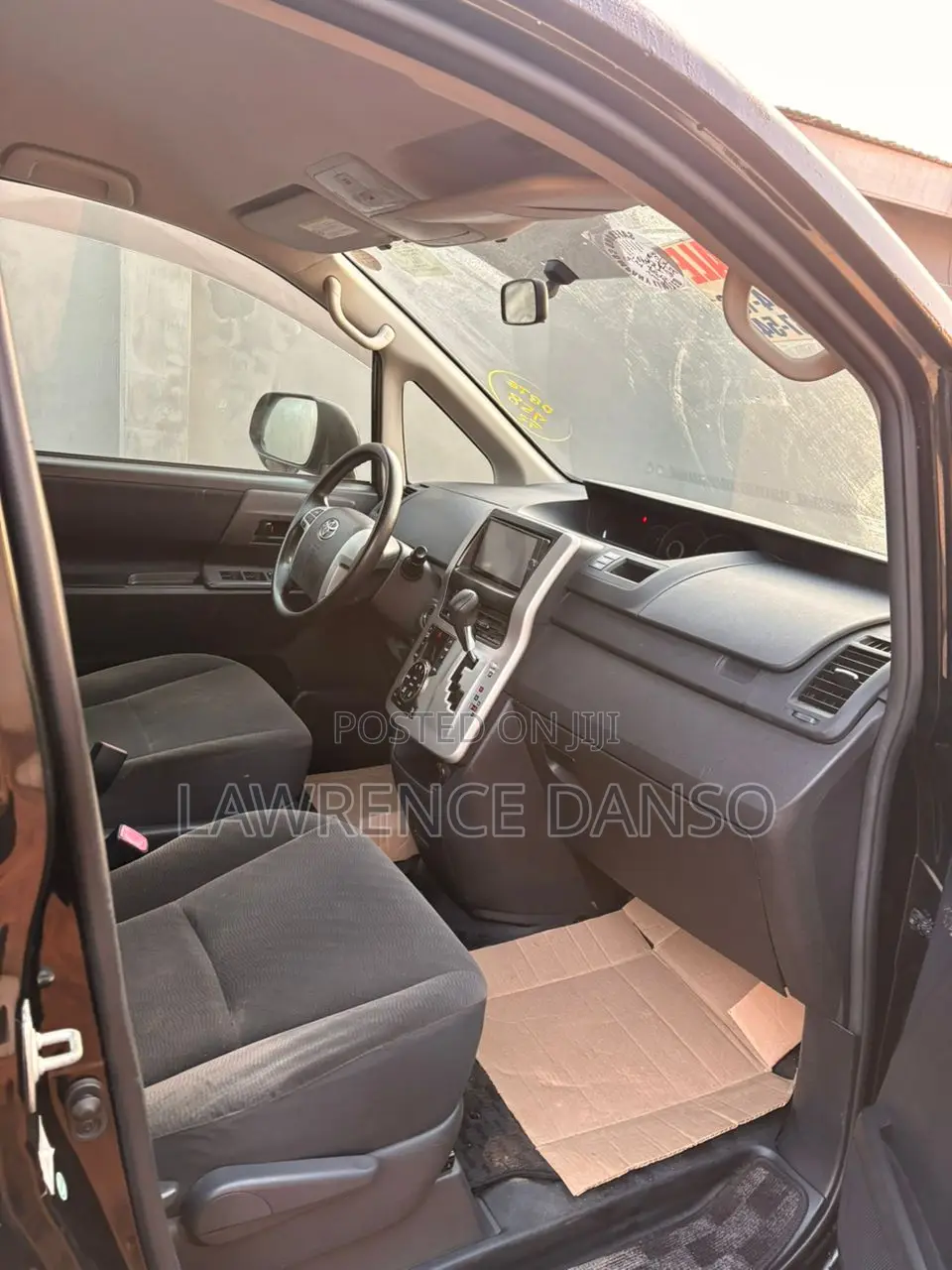 Toyota Voxy 2011 Black