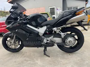 Honda VF 2017 Black