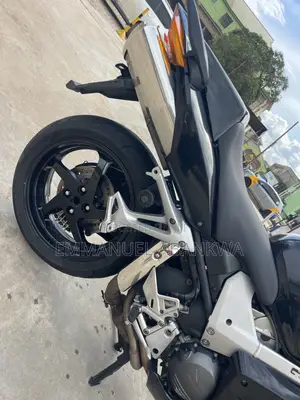 Honda VF 2017 Black