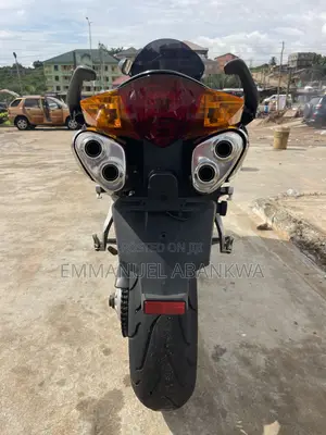 Honda VF 2017 Black