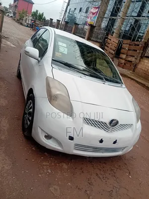 Toyota Vitz 2010 White