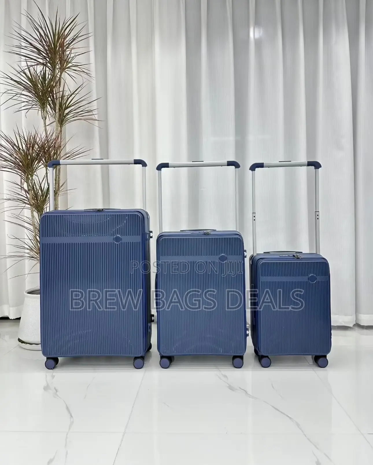 Premium Quality 3set Jony Wide Handle Unbreakable Traveling Bag.
