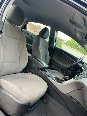 Hyundai Sonata SE 4dr Sedan (2.4L 4cyl 6A) 2014 Black