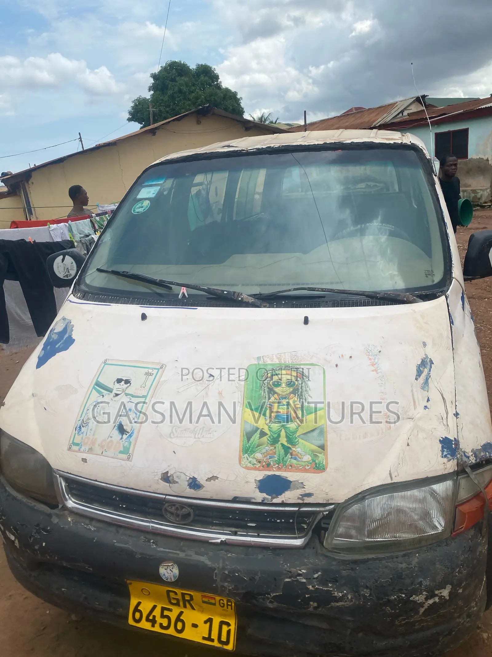 Toyota HiAce 2001 White