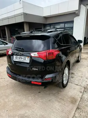 Toyota RAV4 XLE 4dr SUV AWD (2.5L 4cyl 6A) 2015 Black
