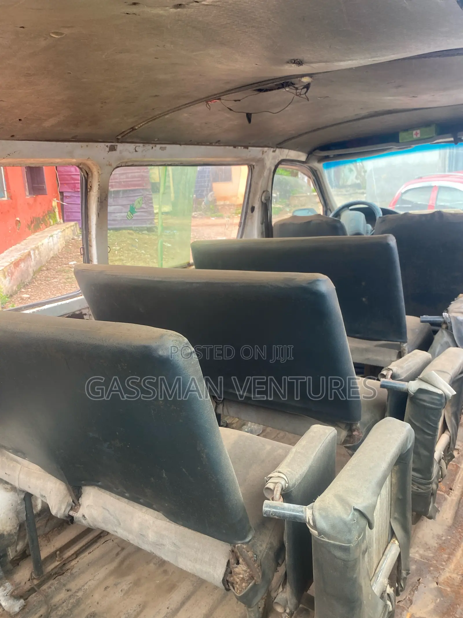 Toyota HiAce 2001 White