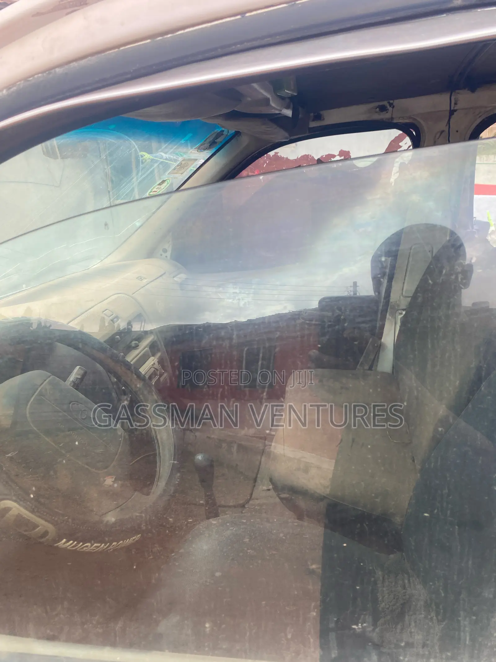Toyota HiAce 2001 White