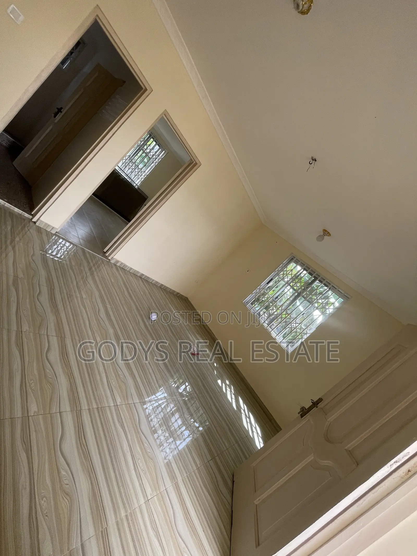 1bdrm Apartment in New Market Road, Kasoa for rent