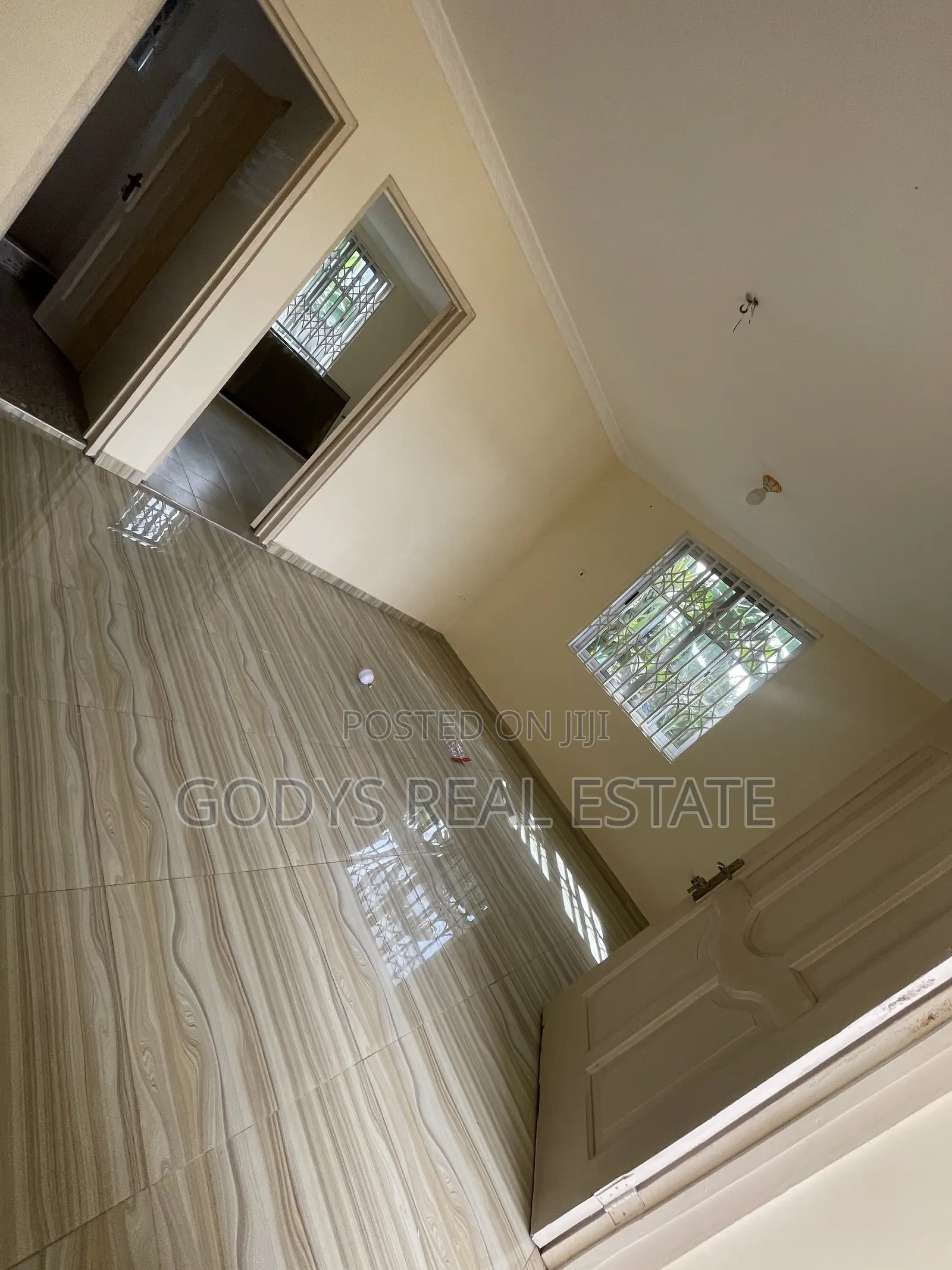 1bdrm Apartment in New Market Road, Kasoa for rent