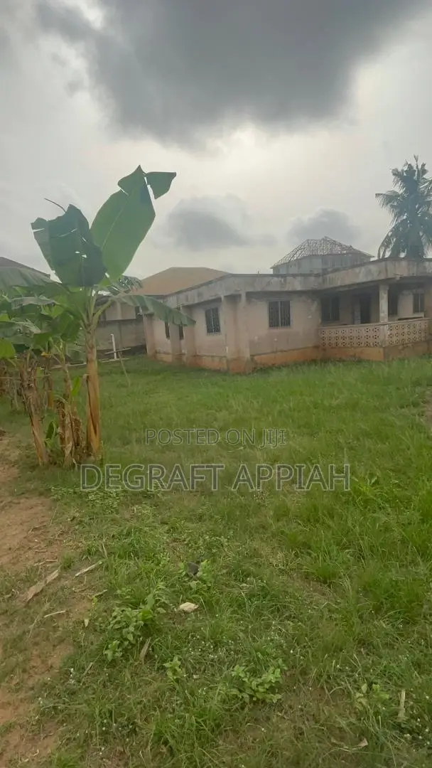 Main Road Land for Sale at Abuakwa Manhyia