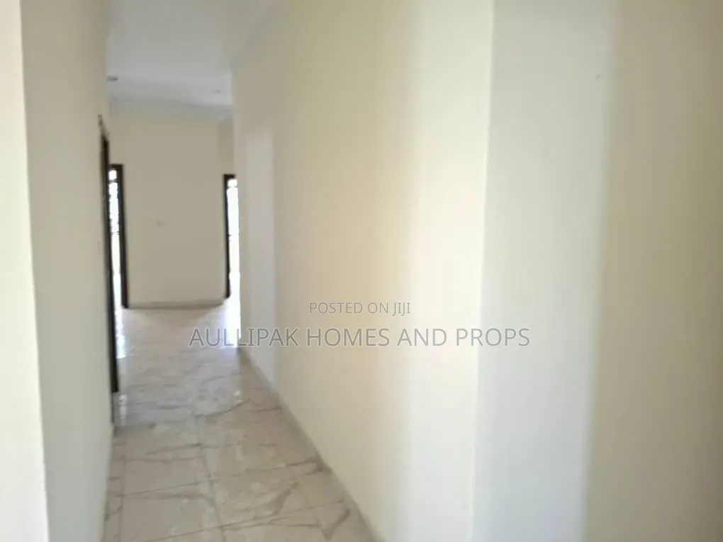 3bdrm House in Lakeside for rent