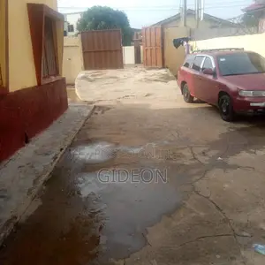 1bdrm Shared Apartment in Delight Estate, Dzorwulu for rent