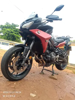Yamaha 2020 Black
