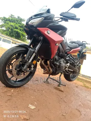 Yamaha 2020 Black