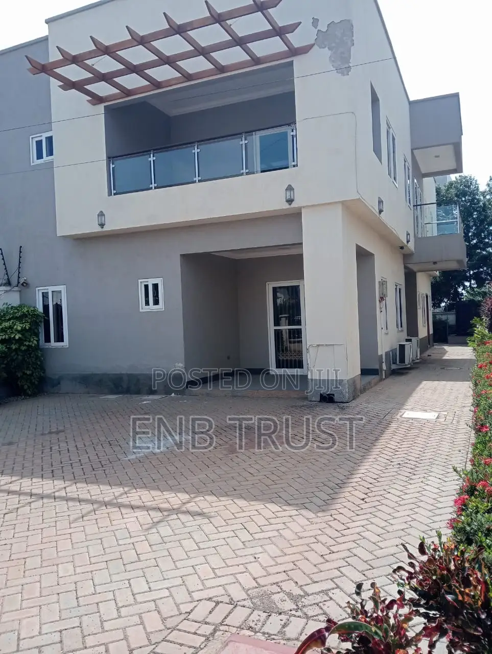 4bdrm Duplex in Tse Addo, Melcom for rent